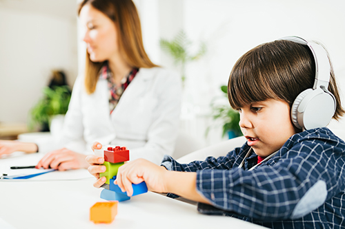 Hearing test on a child